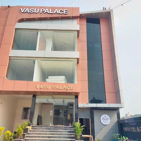 Hotel O Vasu Palace Ayodhya Exterior foto